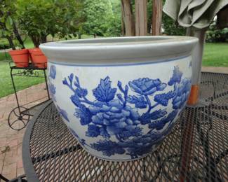 Chinese Chinoiserie Blue & White Porcelain Jardinier Fish Bowl
