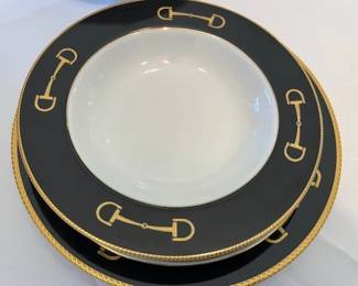 Cheval China, JULIE WEAR