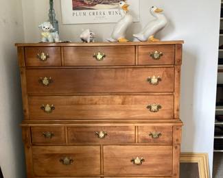 Ethan Allen Cherry wood (6) drawer dresser, Accessories