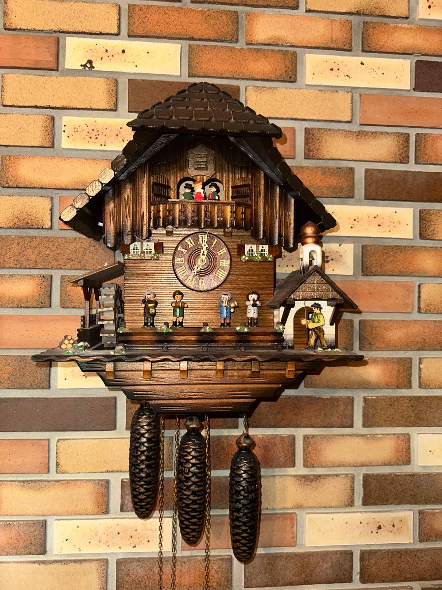 German Cookoo Clock, Works!