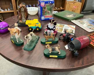 Dogs of the World Figurines