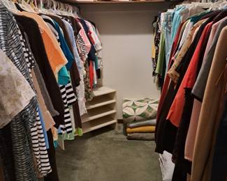 Ladie's Clothing Size XL