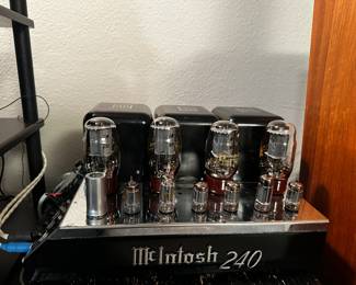 McIntosh MC240 freshly serviced. Mid-model, works great!