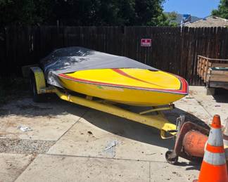 1976 Cheetah speedboat