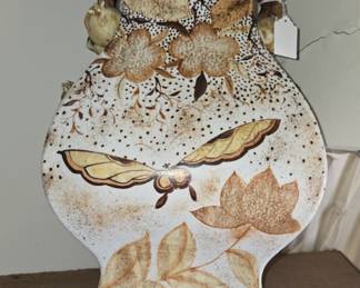 Beautiful Chinese butterfly vase