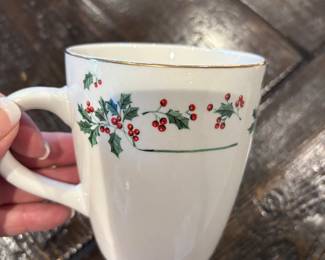 Holiday mugs (8)