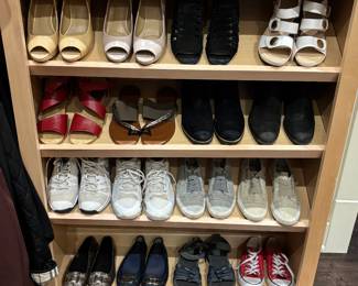 Shoes 7, 7 1/2
Aerosols ,Aldo, Bellini , Clarks, Dream Paris, Life Stride 
Naturalizer,  Patricia, Scholls, Stuart Weitzman ,  Tevo,
