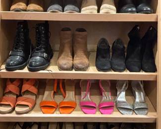 Shoes 7, 7 1/2
Aerosols ,Aldo, Bellini , Clarks, Dream Paris, Life Stride 
Naturalizer,  Patricia, Scholls, Stuart Weitzman ,  Tevo,
