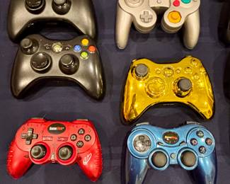 Game Cube Wavebird wireless controllers