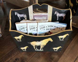 Equestrian theme periodical holder