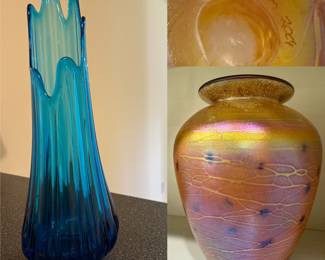MCM LE Smith peacock blue swung glass vase fat bottom Vase
Signed Tom Stoenner Hand Crafted Large Vase (Gold)