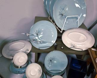MCM Atomic china set
