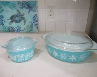 Vintage Pyrex Snowflake Blue & Amish Butterprint Casseroles