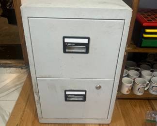 Sentry fireproof filing cabinet, No Key