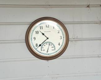 Outdoor clock with thermometer