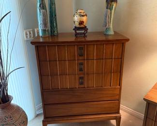 DIXIE Mid Century Modern Highboy Walnut 5 Drawer Dresser
