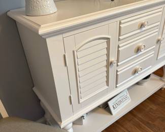 Liberty Furniture Summer House Server in Oyster White