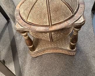 Basket Dry Bar