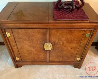 THOMASVILLE Chinoiserie Dry Bar