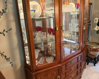 THOMASVILLE Chinoiserie Mystique Hutch / Cabinet