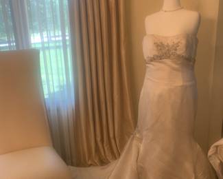 Wedding dress