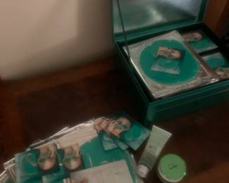 Preside Paris masks and cleansing scrubs, in packs