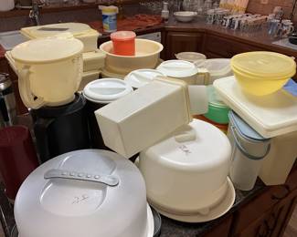 TUPPERWARE