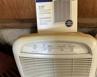WHIRLPOOL AIR FILTER