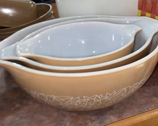 PYREX NESTING BOWL SET