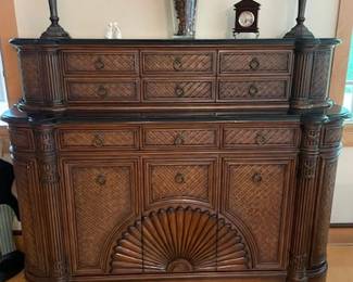 Nice Side Board