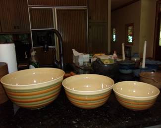 Set 3 Pottery Mixing Bowls
