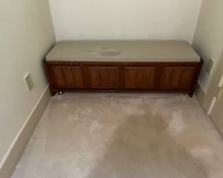 LANE Cedar Chest
