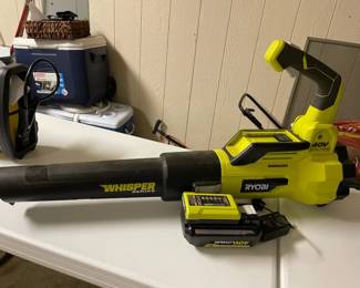 RYOBI WHISPER Battery Blower w/Battery & Charger