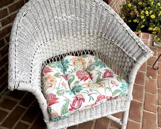 Who doesn't love wicker?! Lovely antique piece...won't last long, pretty summer cushion...you're all set!
