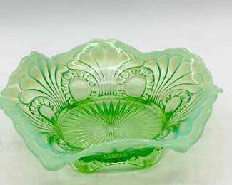 Jefferson Glass “Tokyo” Green Opalescent Bowl, c. 1905