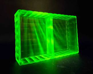 Uranium Glass Divided Card Holder – Ribbed Sides