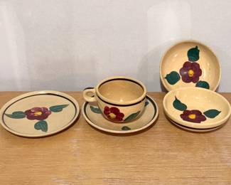 (4) Watt Oven Ware Rio Rose Plates And Watt Floral Mug