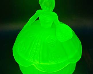 1930's Ramses Crinoline Southern Belle Girl Powder Jar UG Frosted Glass