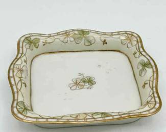 Hand-Painted Nippon Porcelain Dish – Kinō Transfer Wreath Mark, Clover Motif