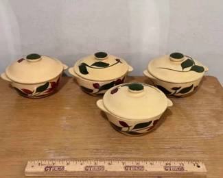 (4) Watt Pottery Casserole Dishes with Lids