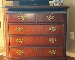 Ethan Allen 5 drawer bachelor chest