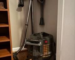 Rainbow vacuum cleaner w/attachments