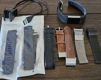 Fitbit w/ Charger and Watchbands