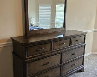 7-Drawer Wooden Dresser w/ Mirror