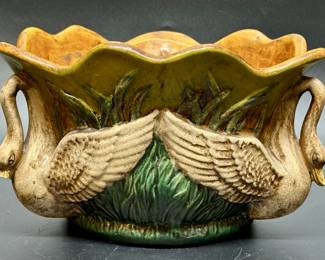 Swans w/ Spread Wings Double Handled Planter