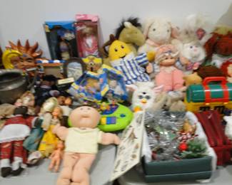 Rugrats, Sunshine family Cabbage patch and other dolls