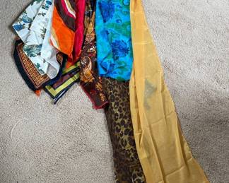 AWT145 - Fashion Scarves Galore !