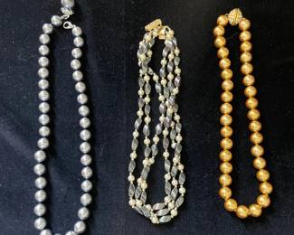 AWT139 - Three Vintage Pearl Necklaces - 8”-91/2”