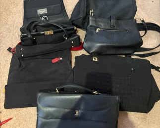 AWT002 Lot Of Handbags