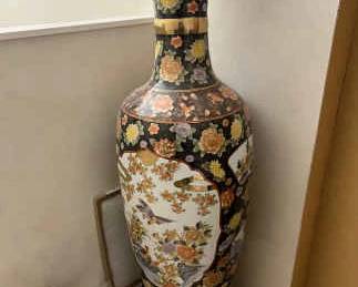 AWT214 Large Japanese Floor Vase